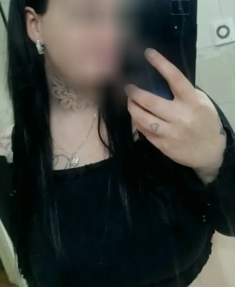Molly, 27