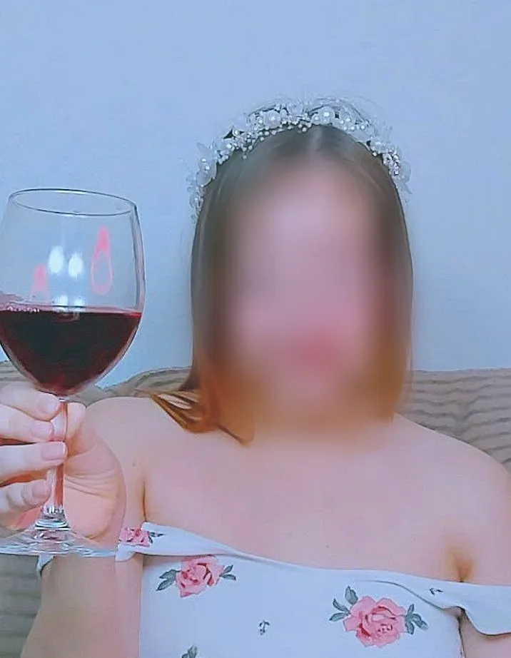 Molly, 28